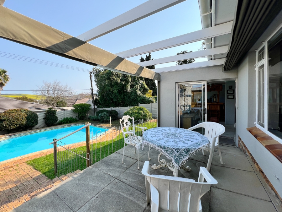 4 Bedroom Property for Sale in Kenridge Western Cape